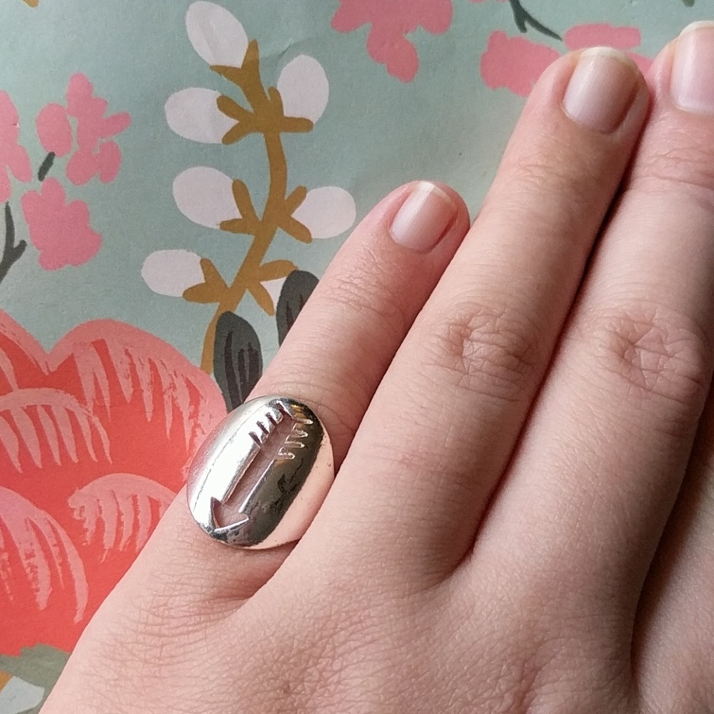 Nwot size 6.5 silver arrow ring
